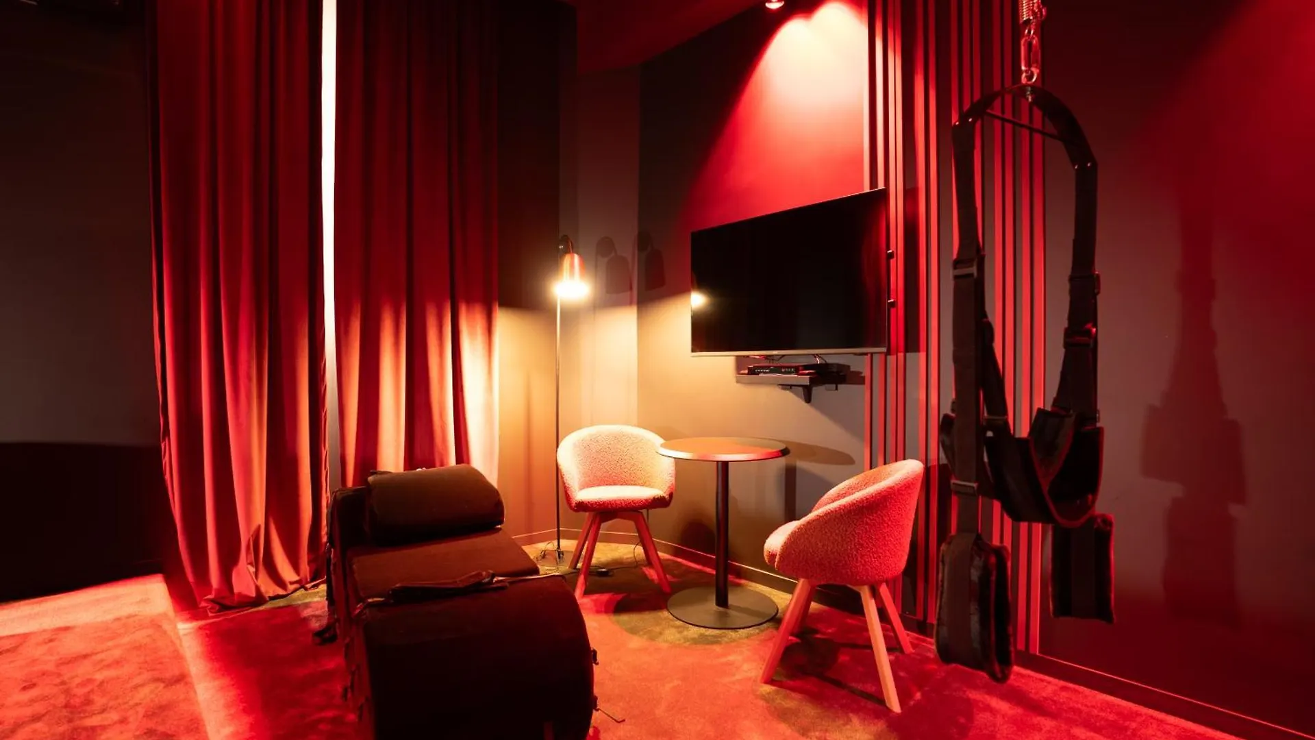 Evasion Intime : Love Room De Luxe A Cannes 0*,